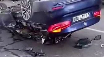 Bağlar’da Ortalık Savaş Alanına Döndü: Zincirleme Kazada Takla Atan Araçtan 2 Yaralı