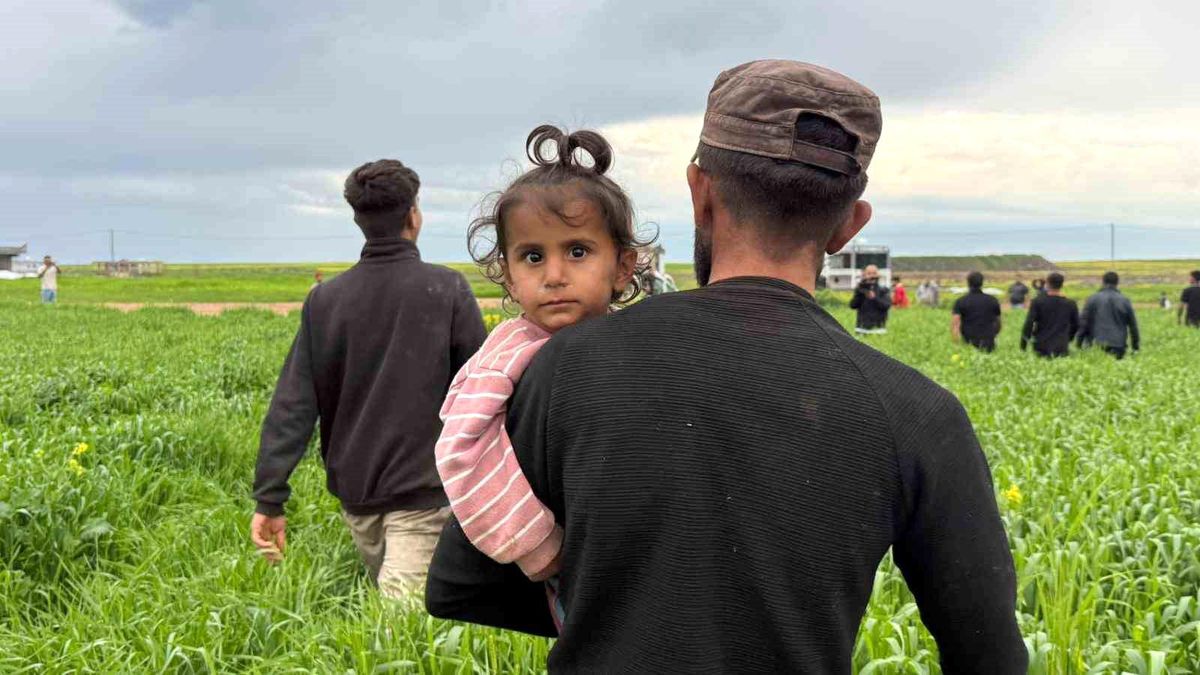 Diyarbakır’da Mucize Kurtuluş: 2,5 Yaşındaki Yazgül Tarlada Uyurken Bulundu