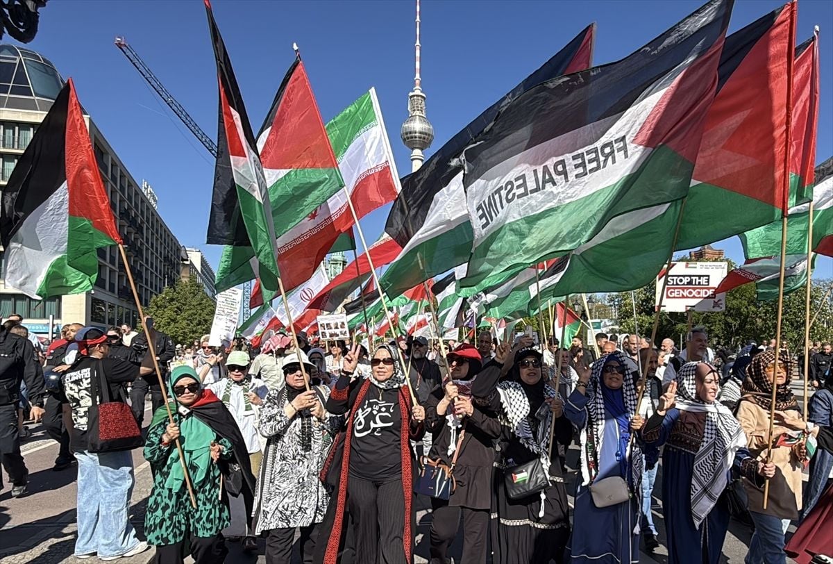 Berlin Sokaklarında "Soykırım" Çığlığı: Mitte’den Potsdamer’e Öfke Yürüyüşü