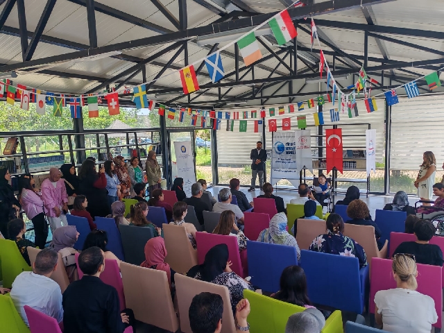 Kalplerde Engel Yok: Dicle Üniversitesi’nde Dünya Kültürleri "Engelsiz" Birleşti!